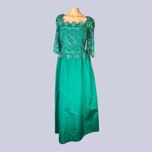 Vintage Rizik Bros. Emerald Green Evening Gown with Lace Bodice